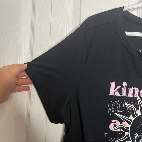 Torrid Everyday Tee - Signature Jersey Kindness Black sun moon graphic size 2XL - Picture 8 of 12